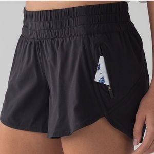 LULULEMON Black Tracker Shorts